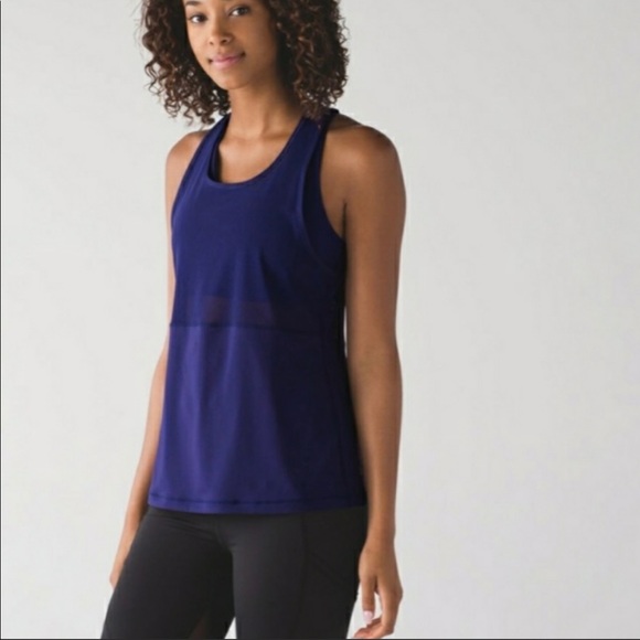 Lululemon blue 2 in 1 fast as light top mesh size 6 - Picture 10 of 12